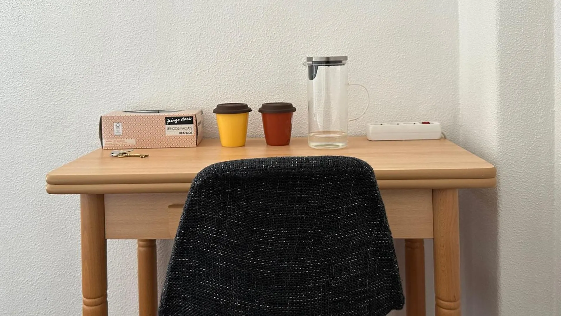Cozy Room Near Metro & Airport Lisboa